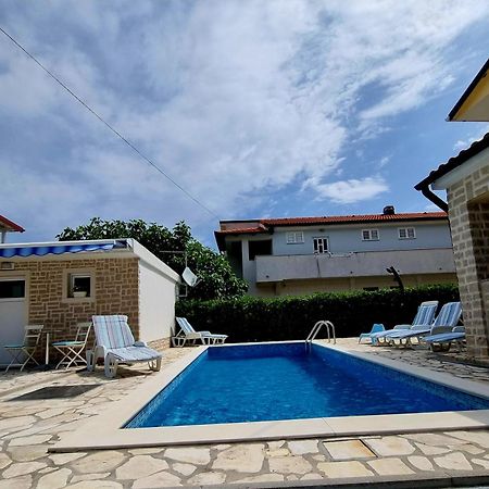 Ara-Zarok Villa Baška Екстериор снимка